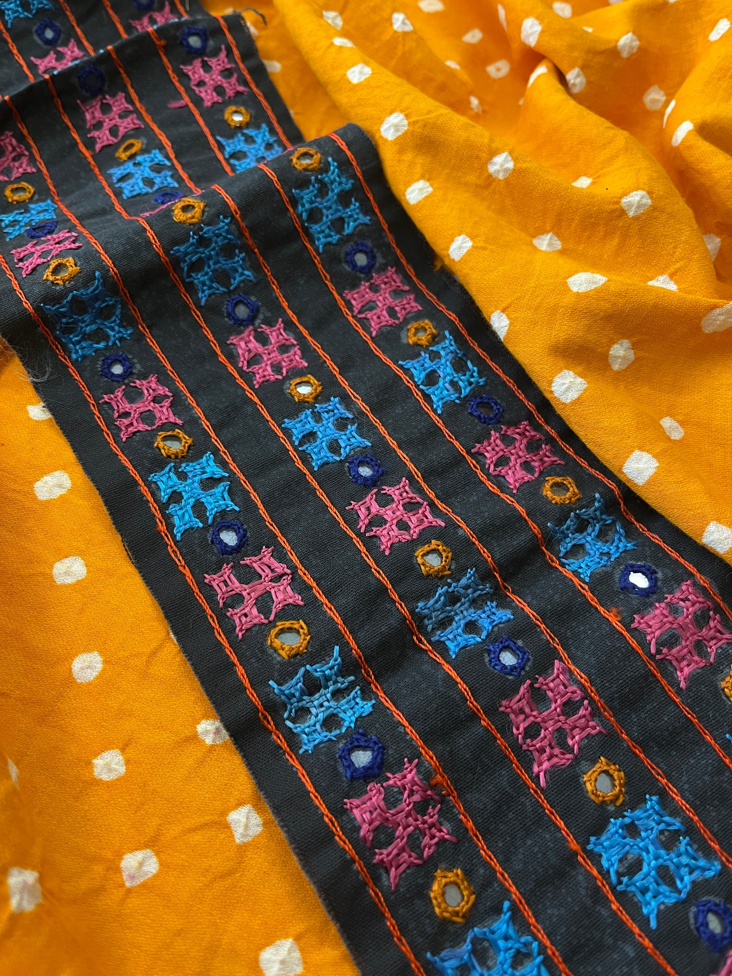 KB33 Kutchwork Border