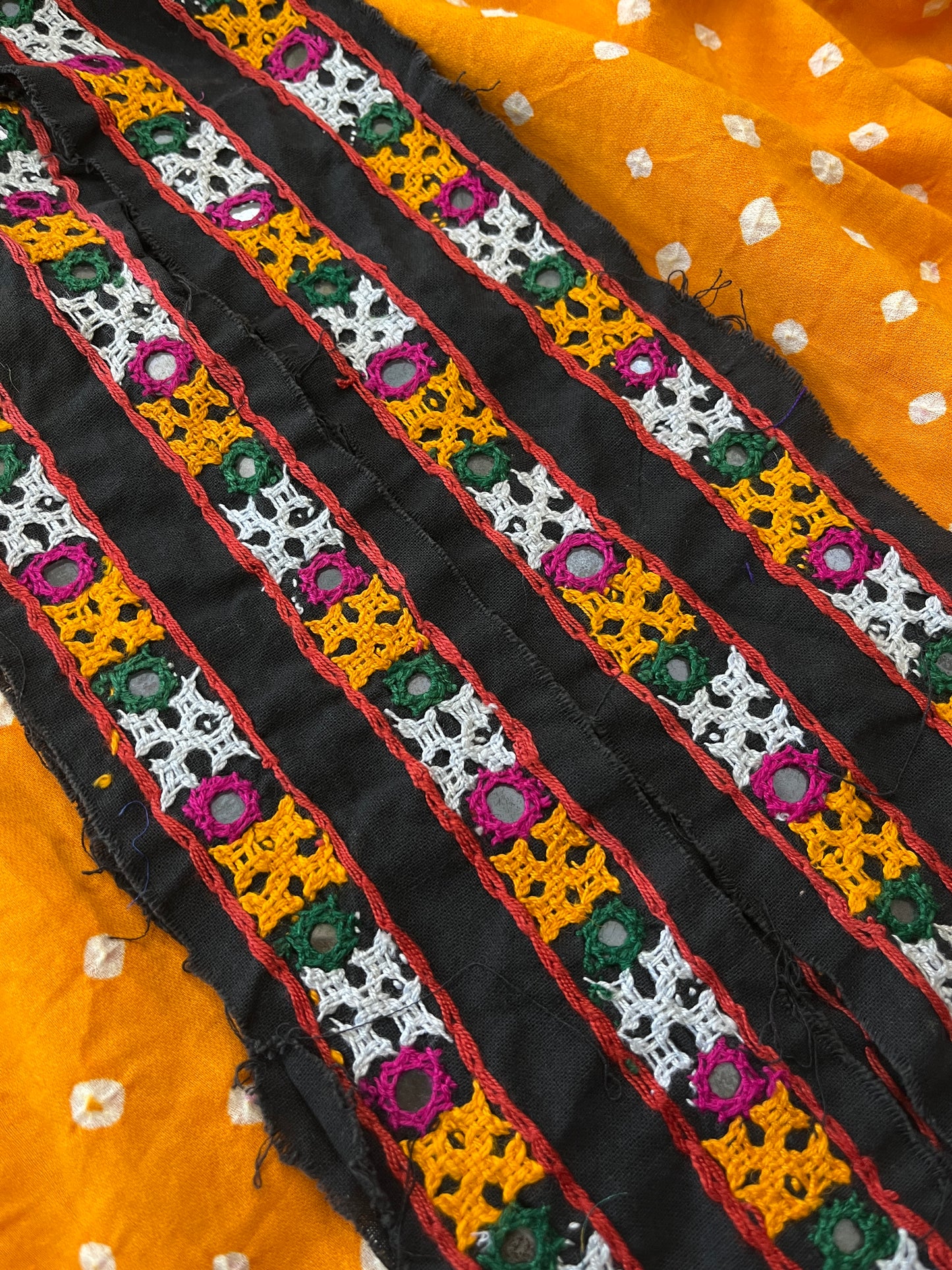KB37 Kutchwork Border
