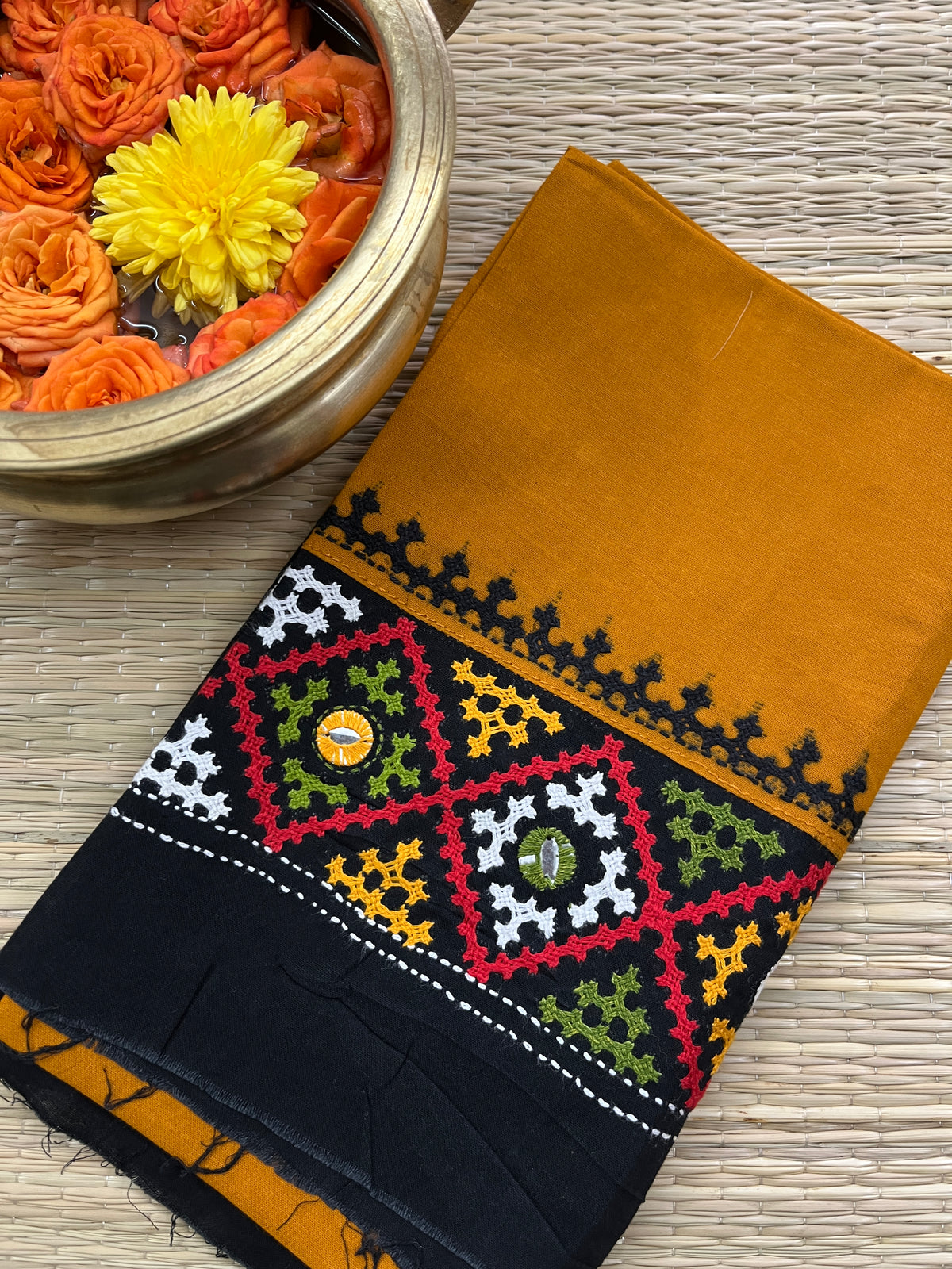 DKUBP12 Dual Color Kutchwork Blouse Piece