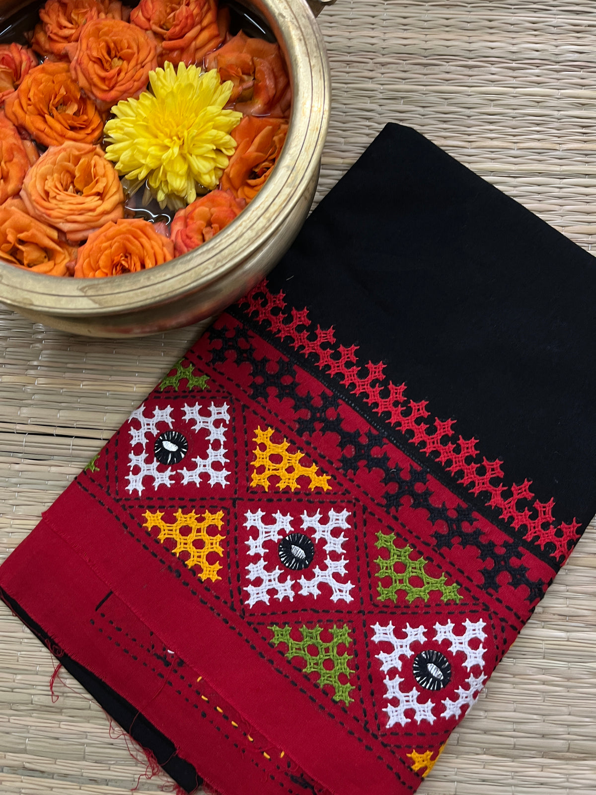 DKUBP17 Dual Color Kutchwork Blouse Piece