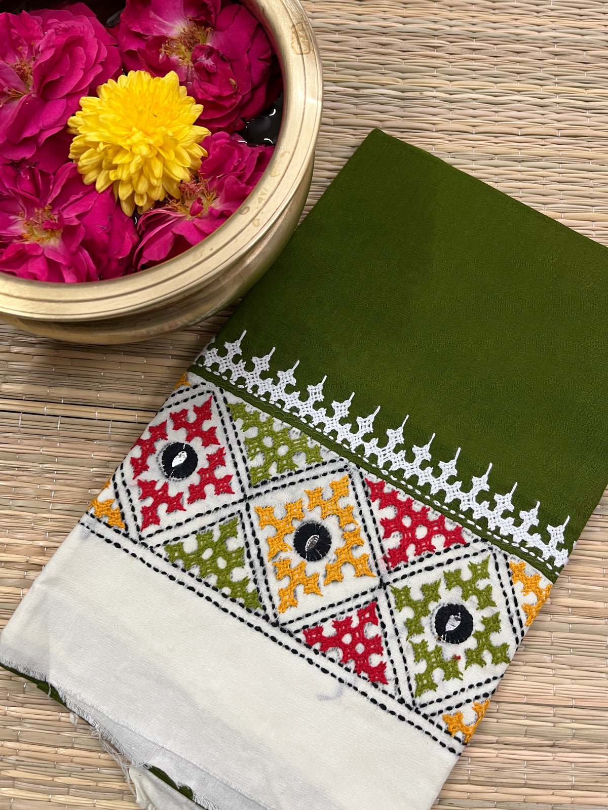 DKUBP23 Dual Color Kutchwork Blouse Piece