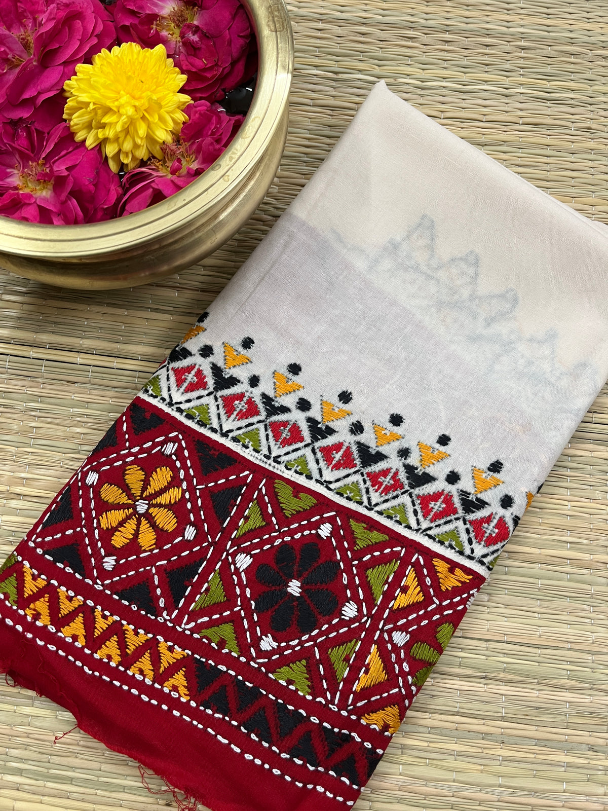 DKABP82 Dual Color Kanthawork Blouse Piece