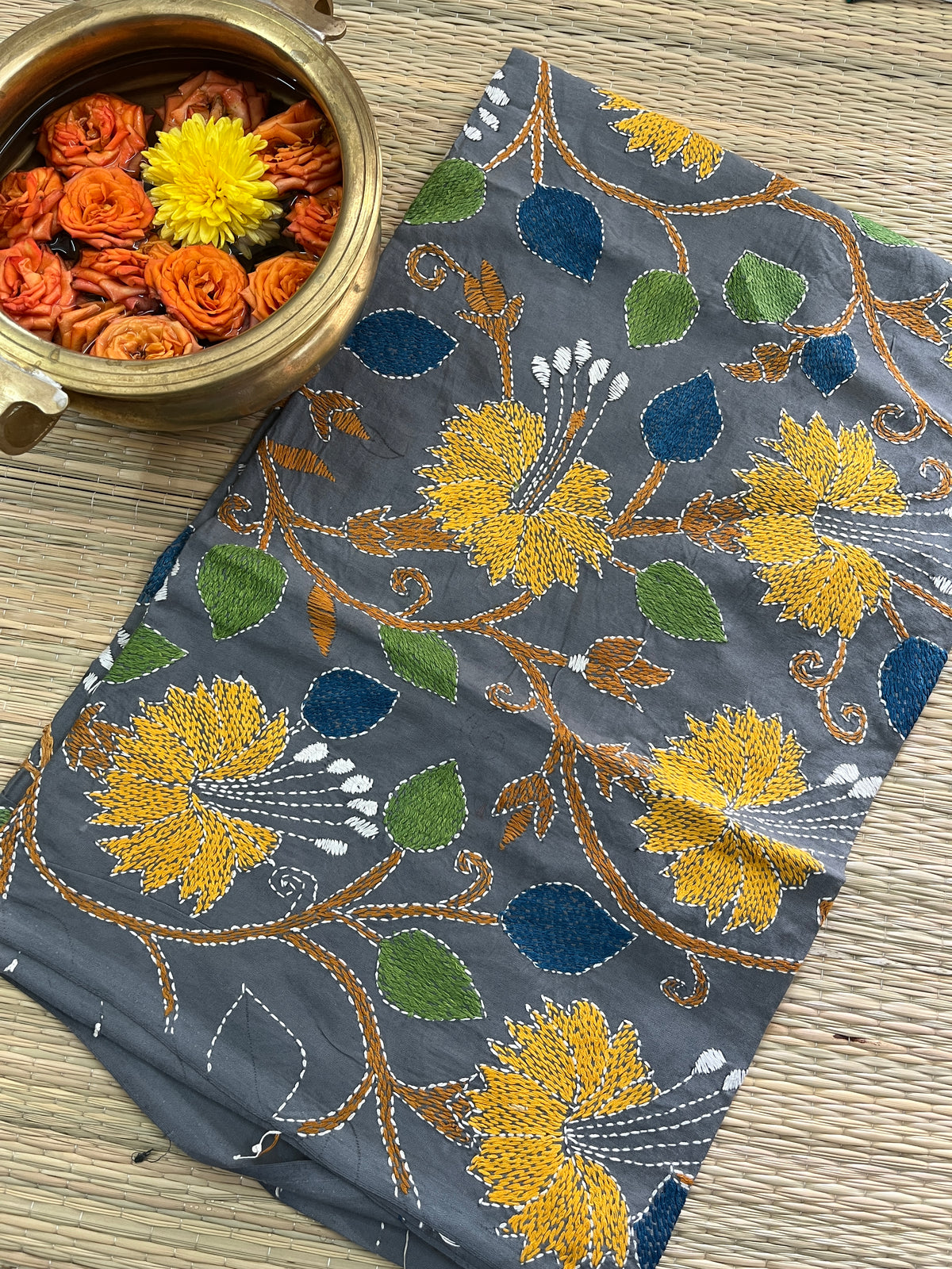 MKBP17 Mandhara Kanthawork Blouse Piece