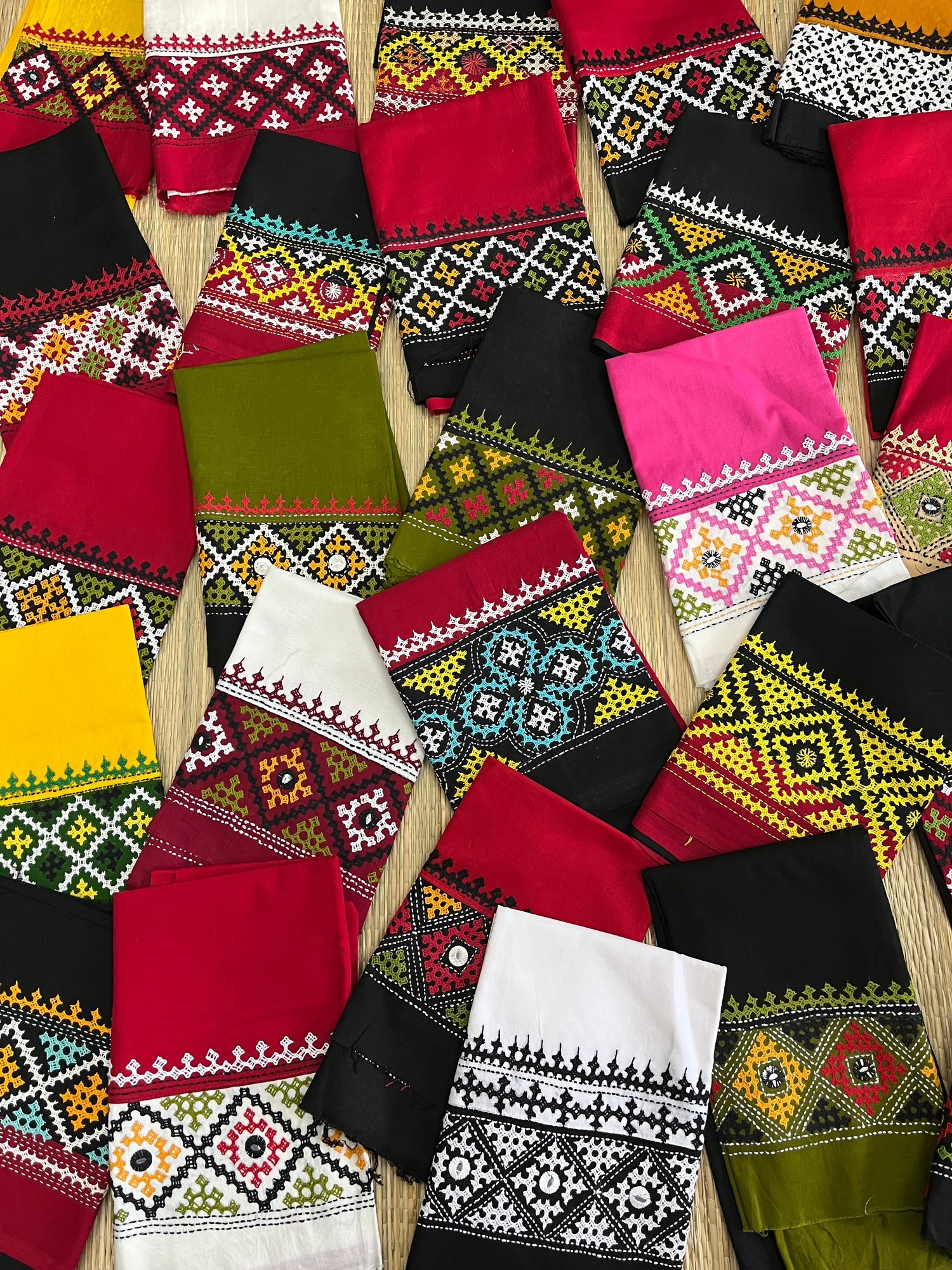 Dual Color Kutchwork Blouse Pieces