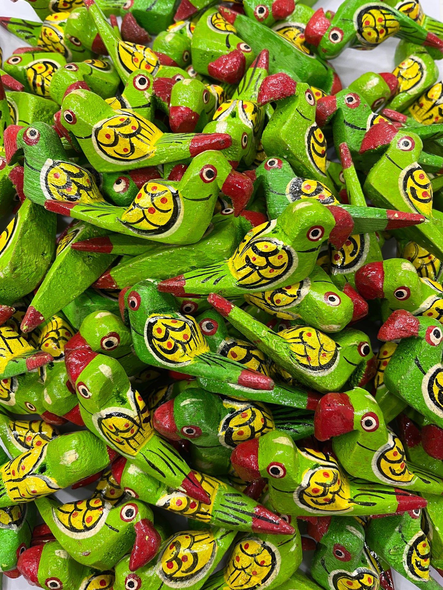 Big Parrot Buttons