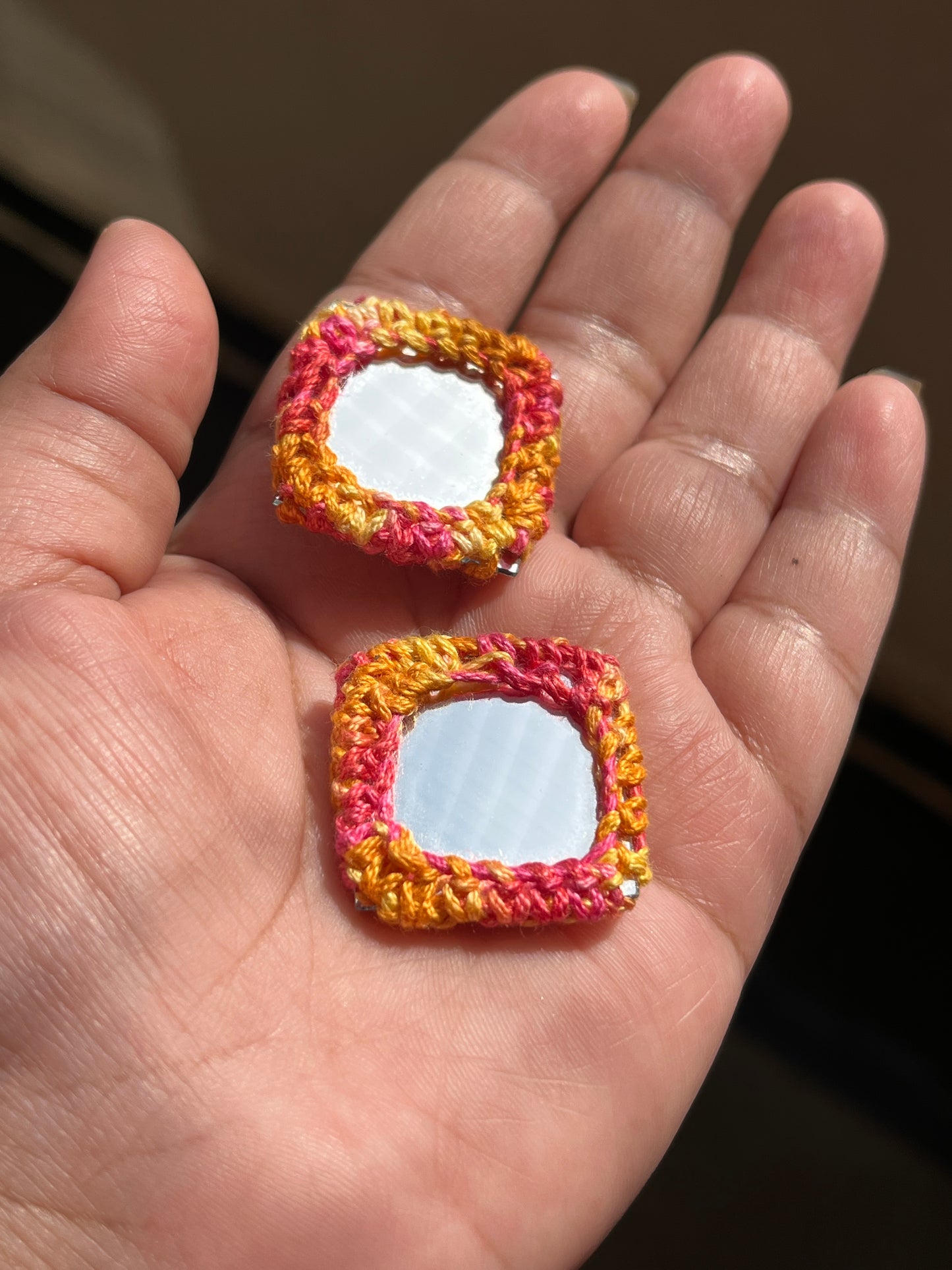 MULTICOLOR Mirror Buttons