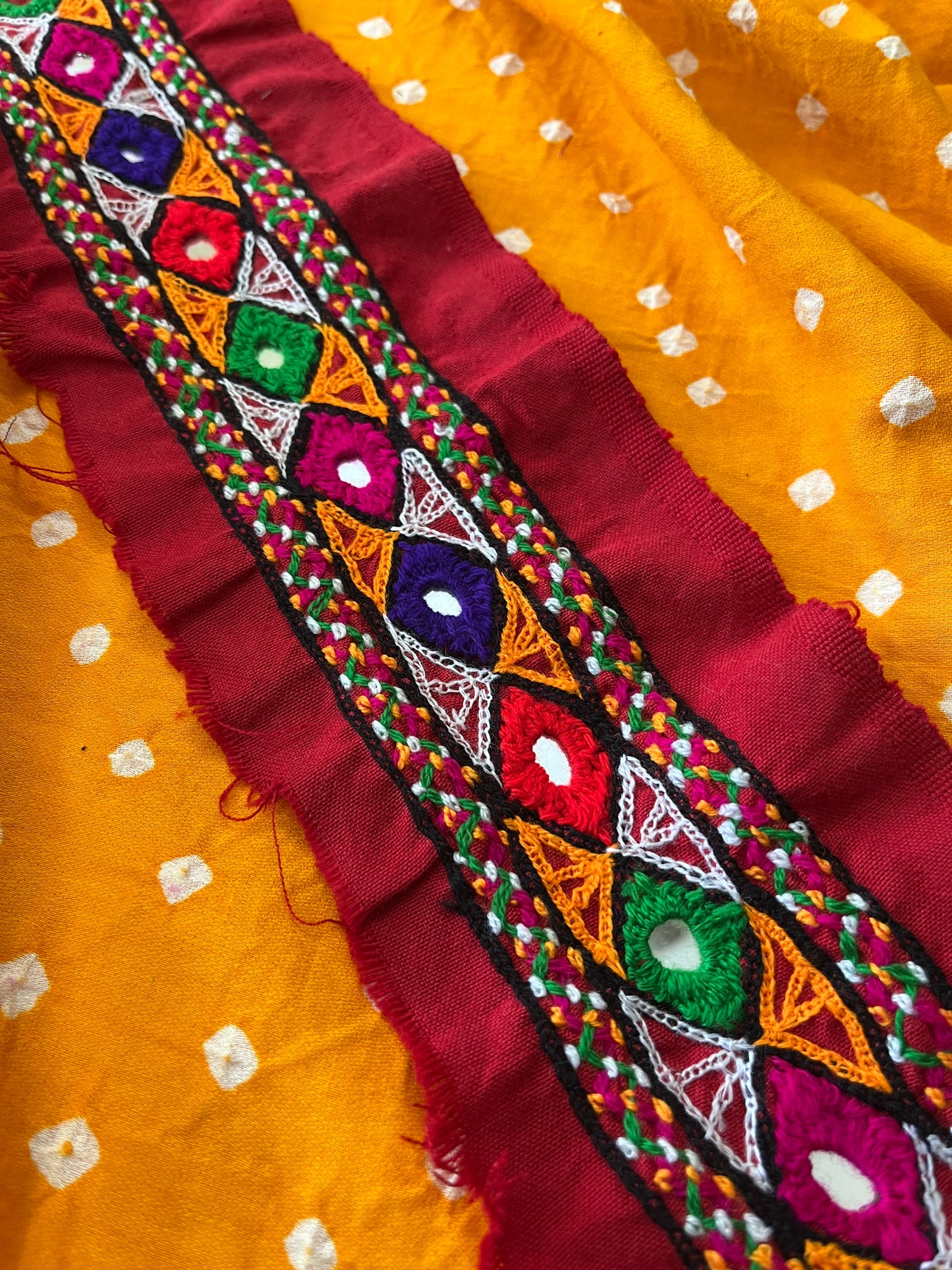 KB72 Kutchwork Border