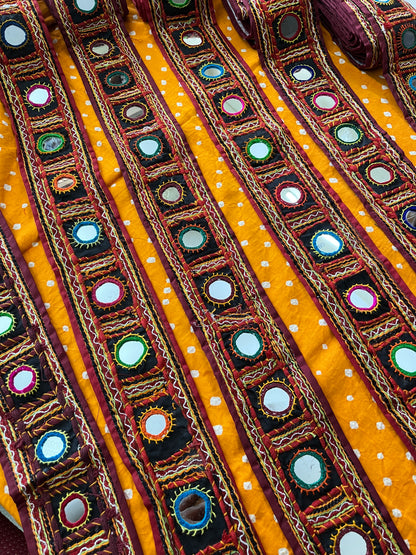 KB95 Banjara Mirror Border
