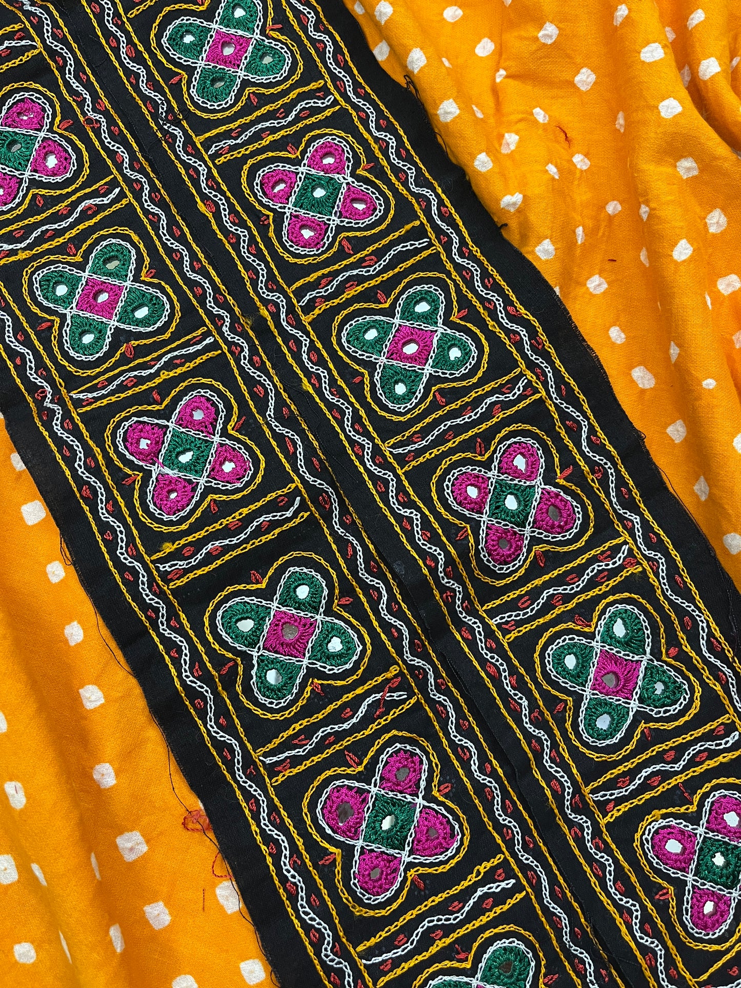 KB83 Kutchwork Border