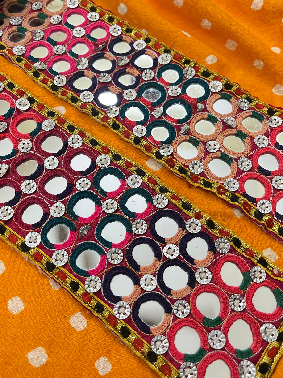 KB22 Banjara Mirror Border