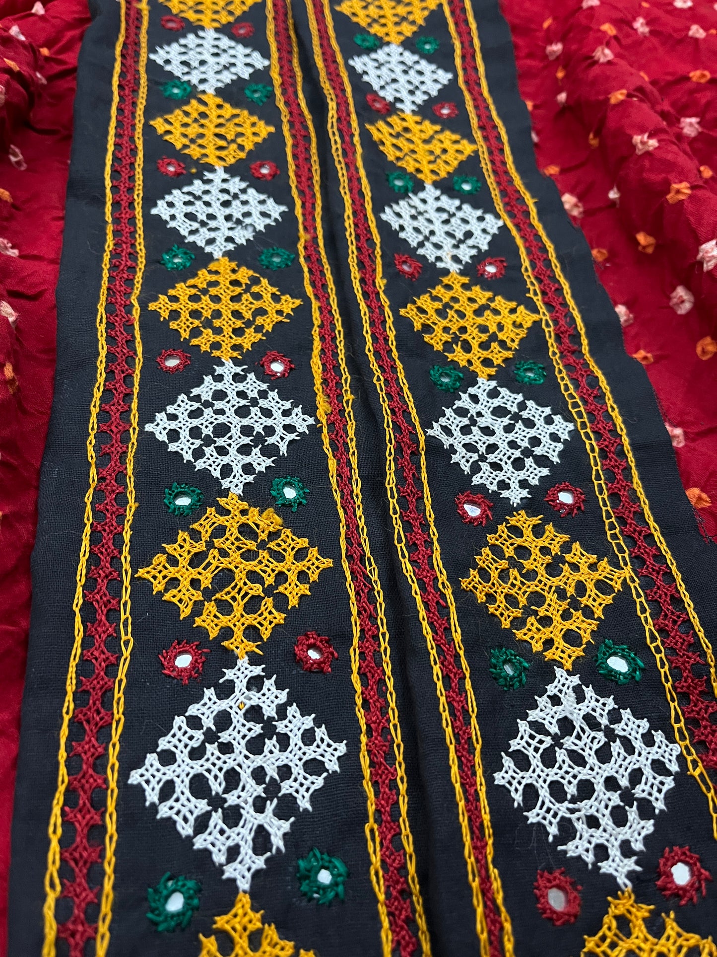 Kutchwork Border