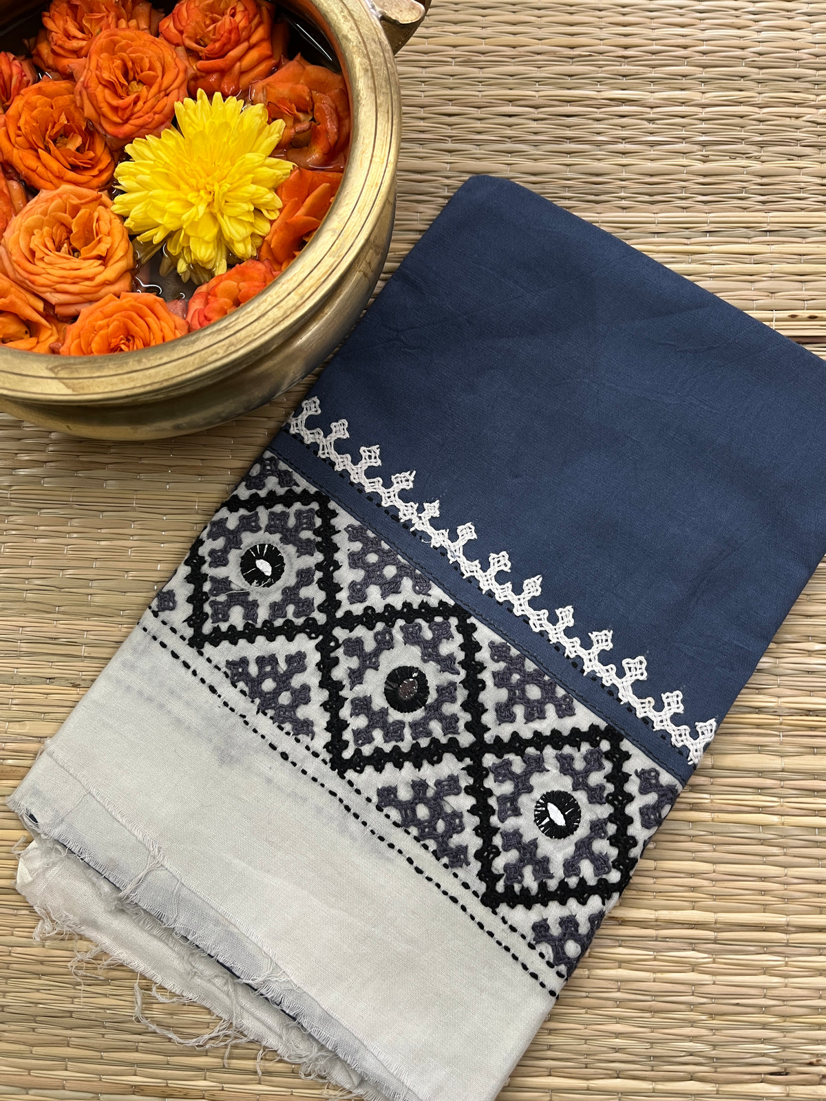 DKUBP8 Dual Color Kutchwork Blouse Piece