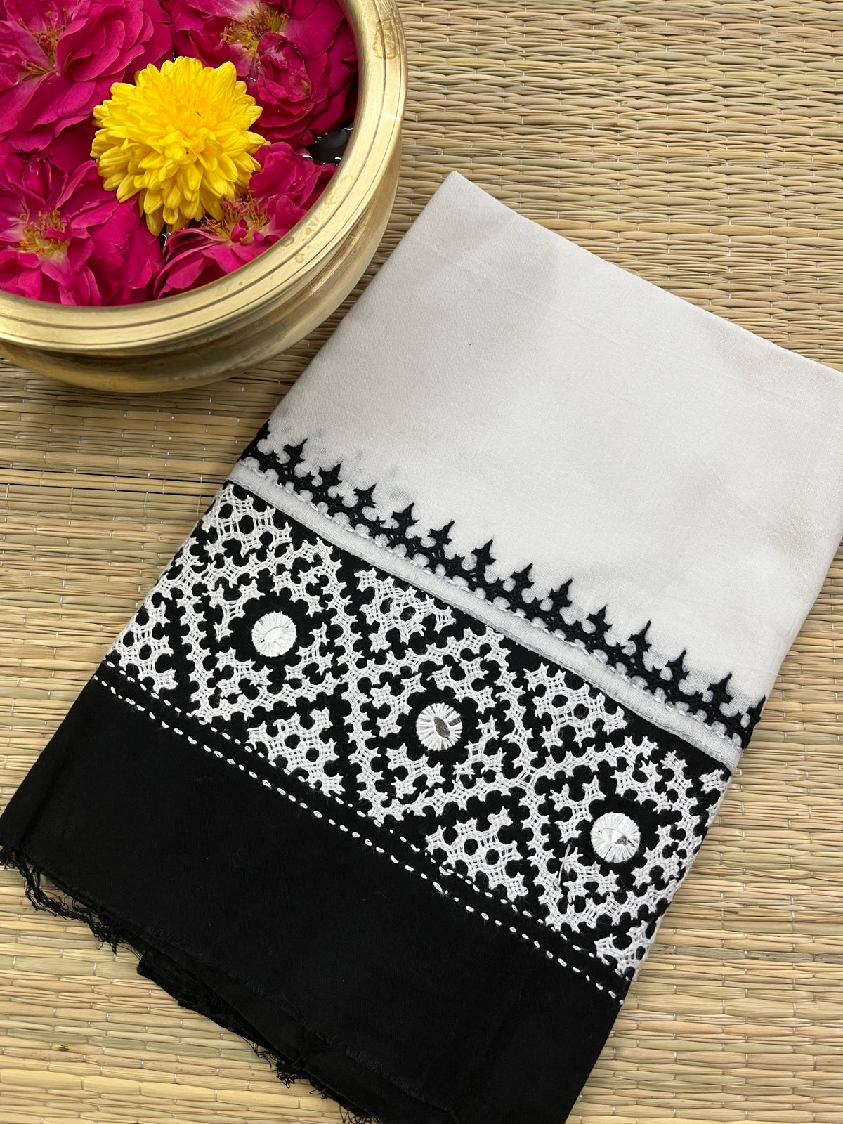 DKUBP9 Dual Color Kutchwork Blouse Piece