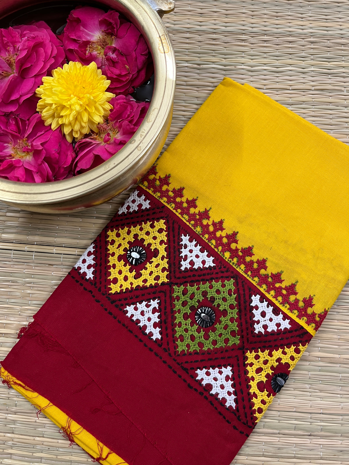 DKUBP18 Dual Color Kutchwork Blouse Piece