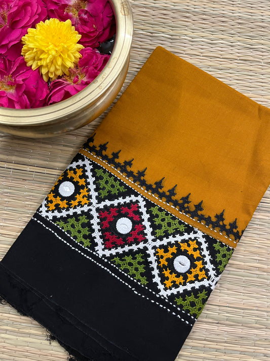 DKUBP46 Dual Color Kutchwork Blouse Piece