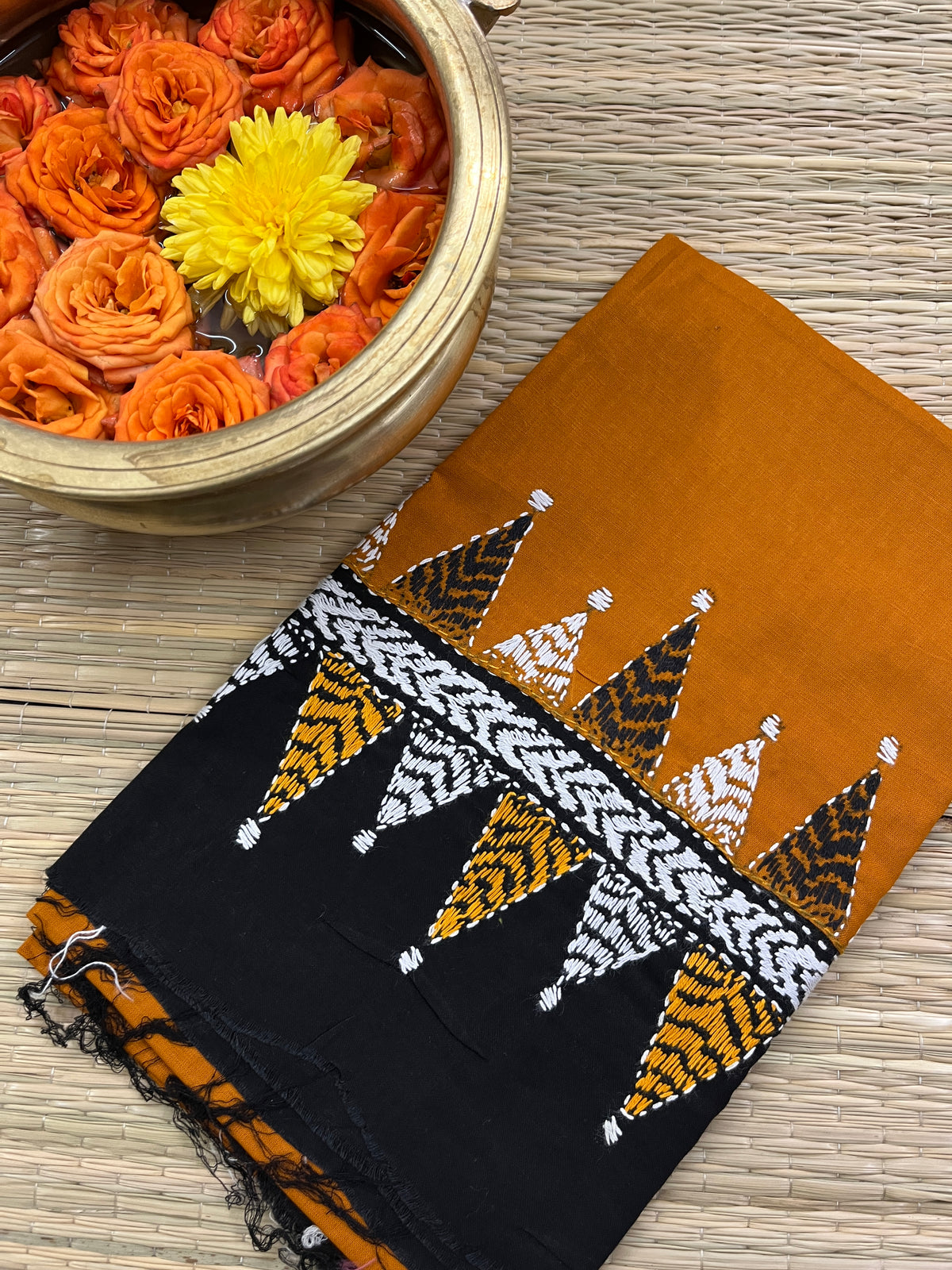 DKABP54 Dual Color Kanthawork Blouse Piece