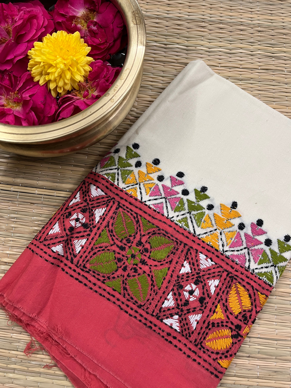 DKABP62 Dual Color Kanthawork Blouse Piece