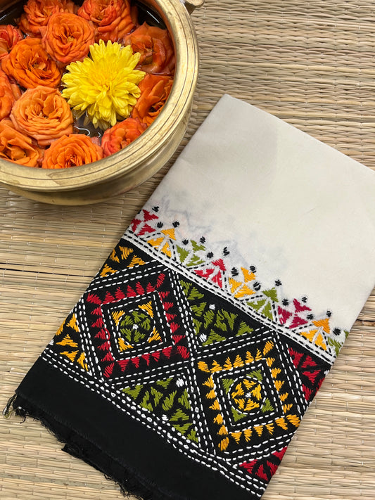 DKABP84 Dual Color Kanthawork Blouse Piece