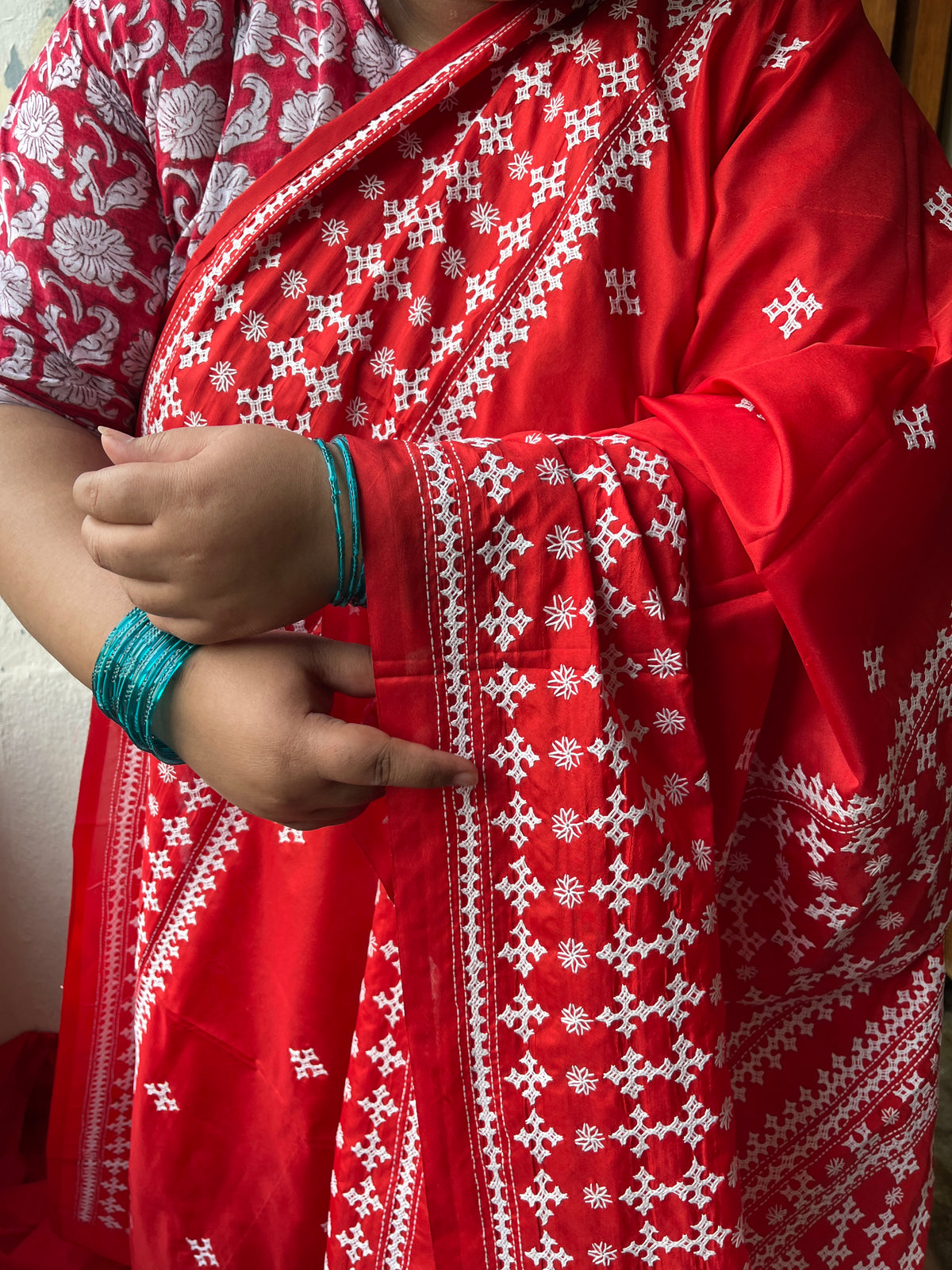 HOT Kutchwork Saree