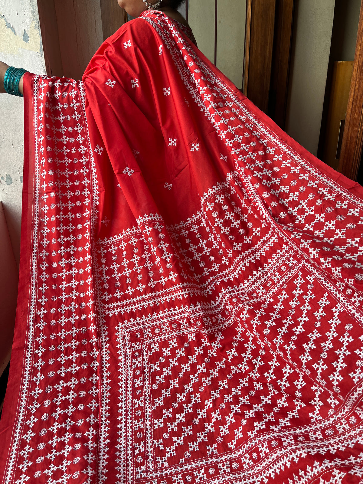 HOT Kutchwork Saree