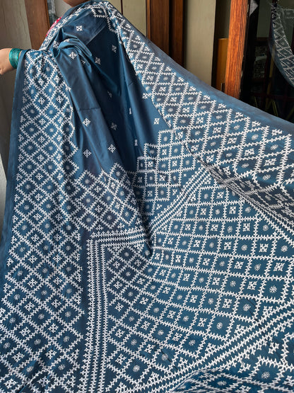 Honeycomb Kutchwork Saree