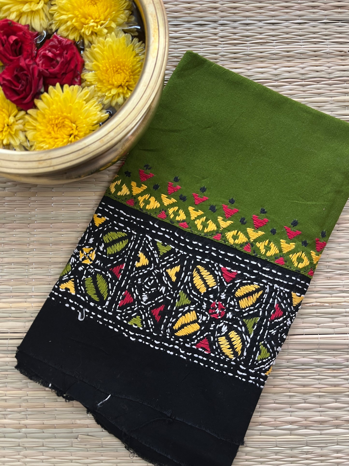 DKABP2 Dual Color Kanthawork Blouse Piece