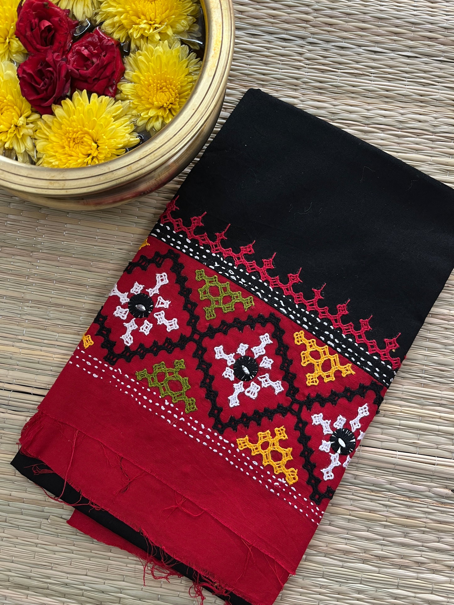 DKUBP4 Dual Color Kutchwork Blouse Piece