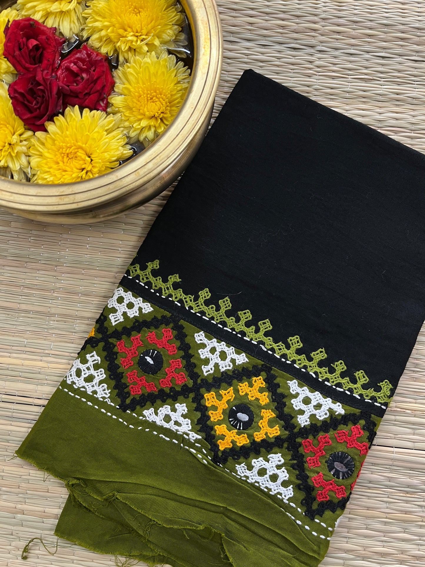 DKUBP14 Dual Color Kutchwork Blouse Piece