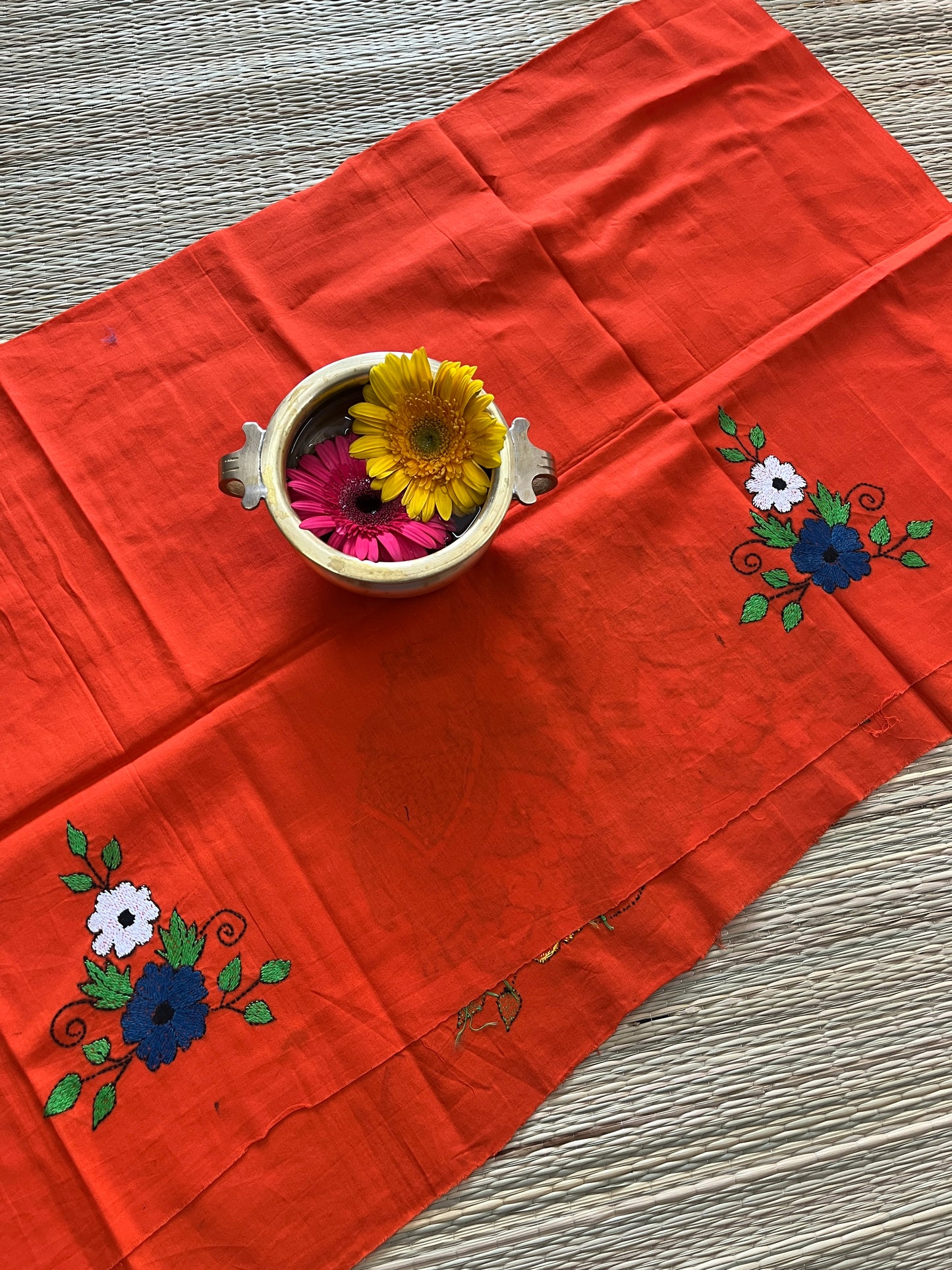 DKBP7 Designer Kanthawork Blouse Piece
