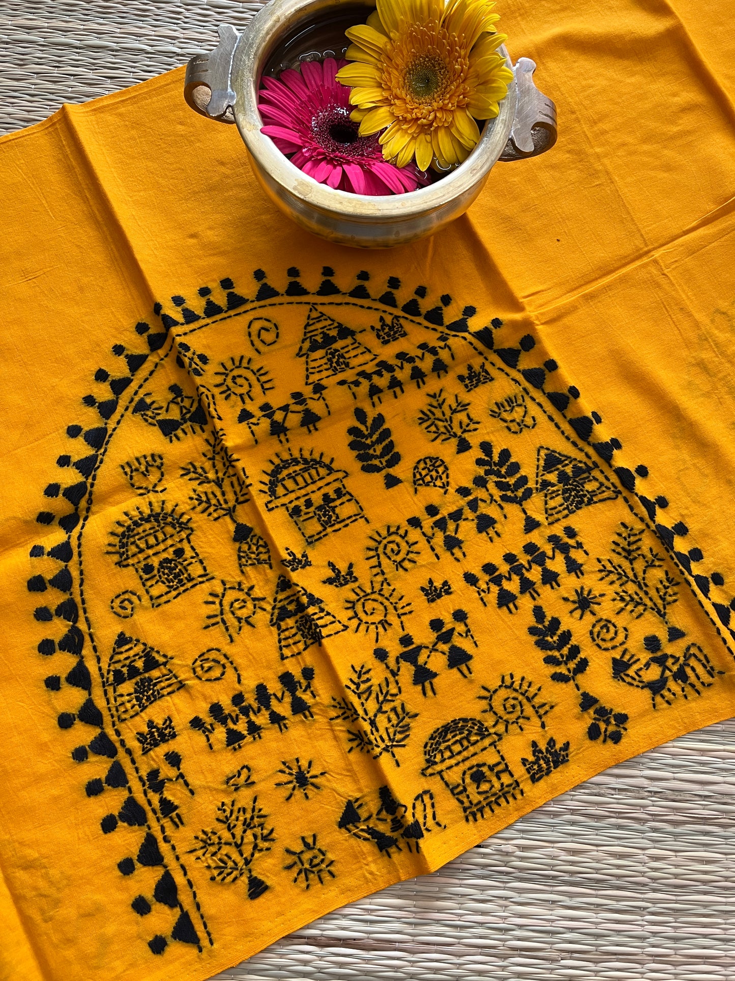 DKBP14 Designer Kanthawork Blouse Piece