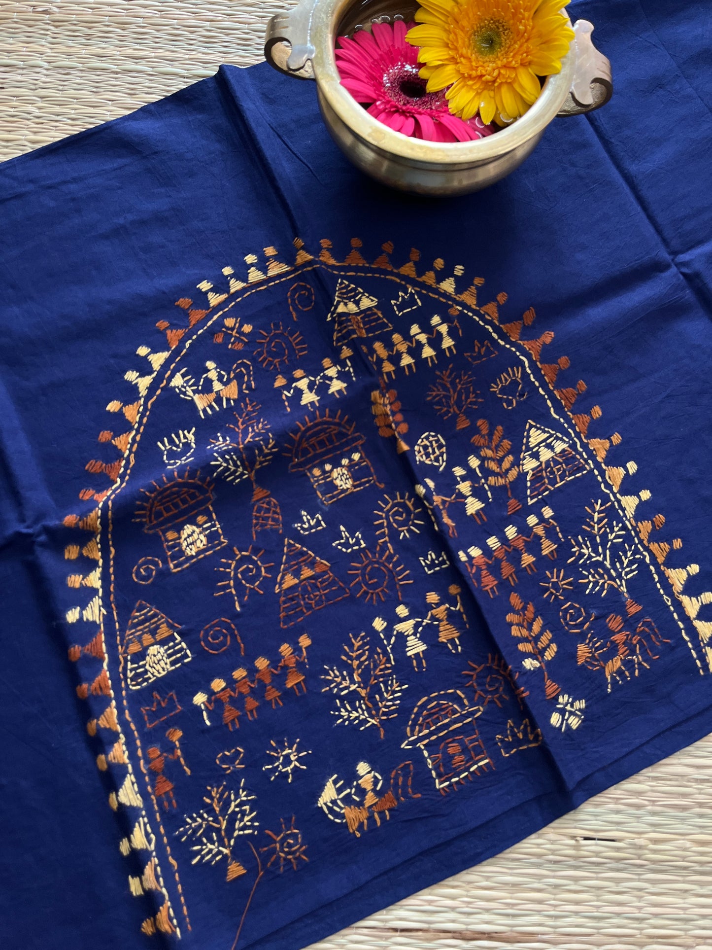 DKBP16 Designer Kanthawork Blouse Piece