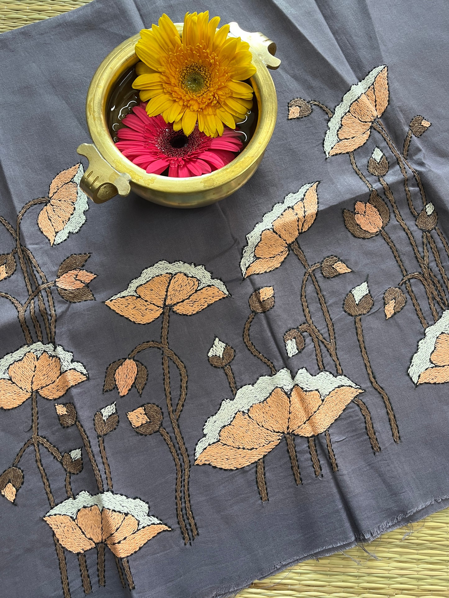 DKBP22 Designer Kanthawork Blouse Piece