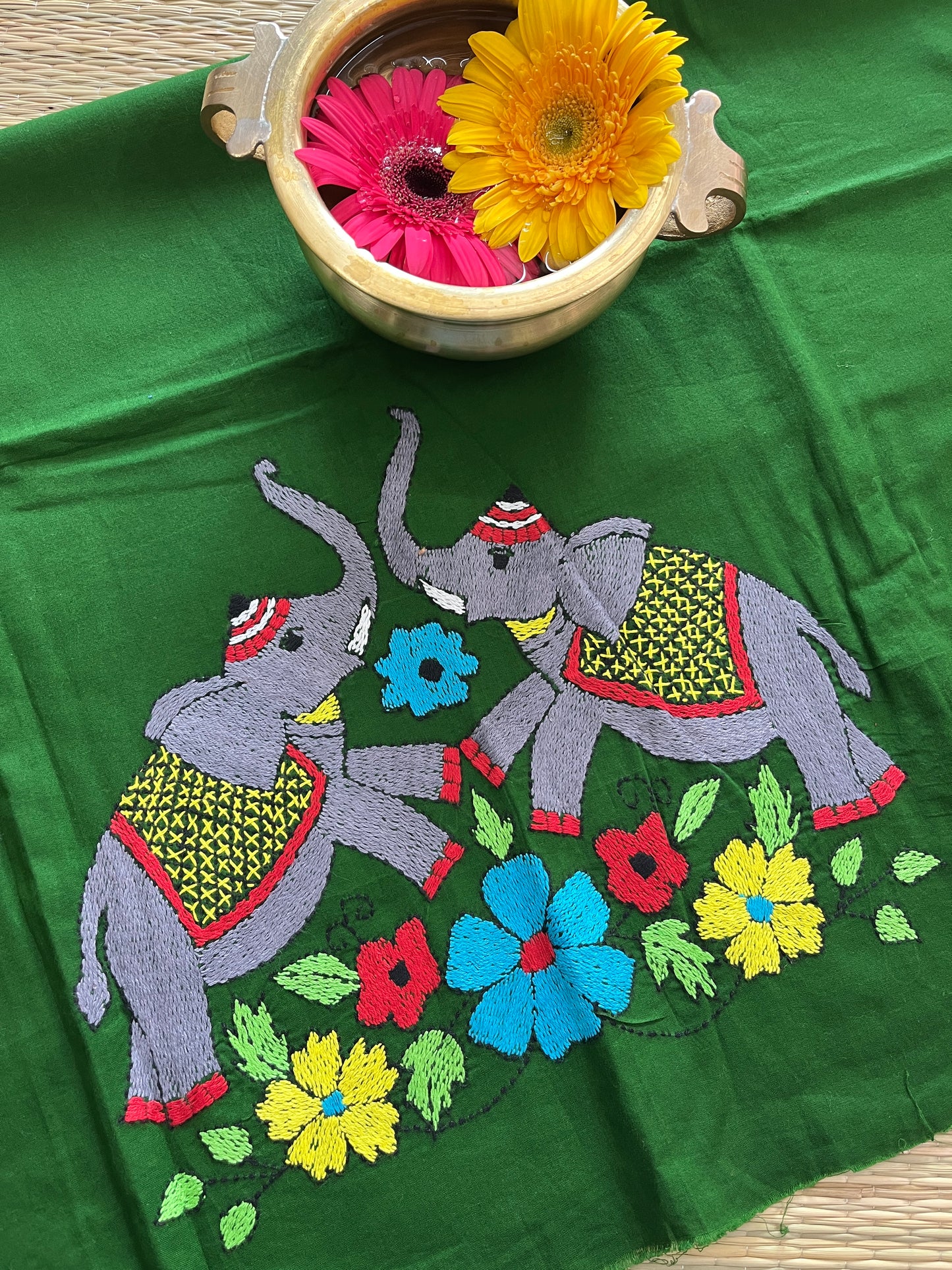 DKBP24 Designer Kanthawork Blouse Piece