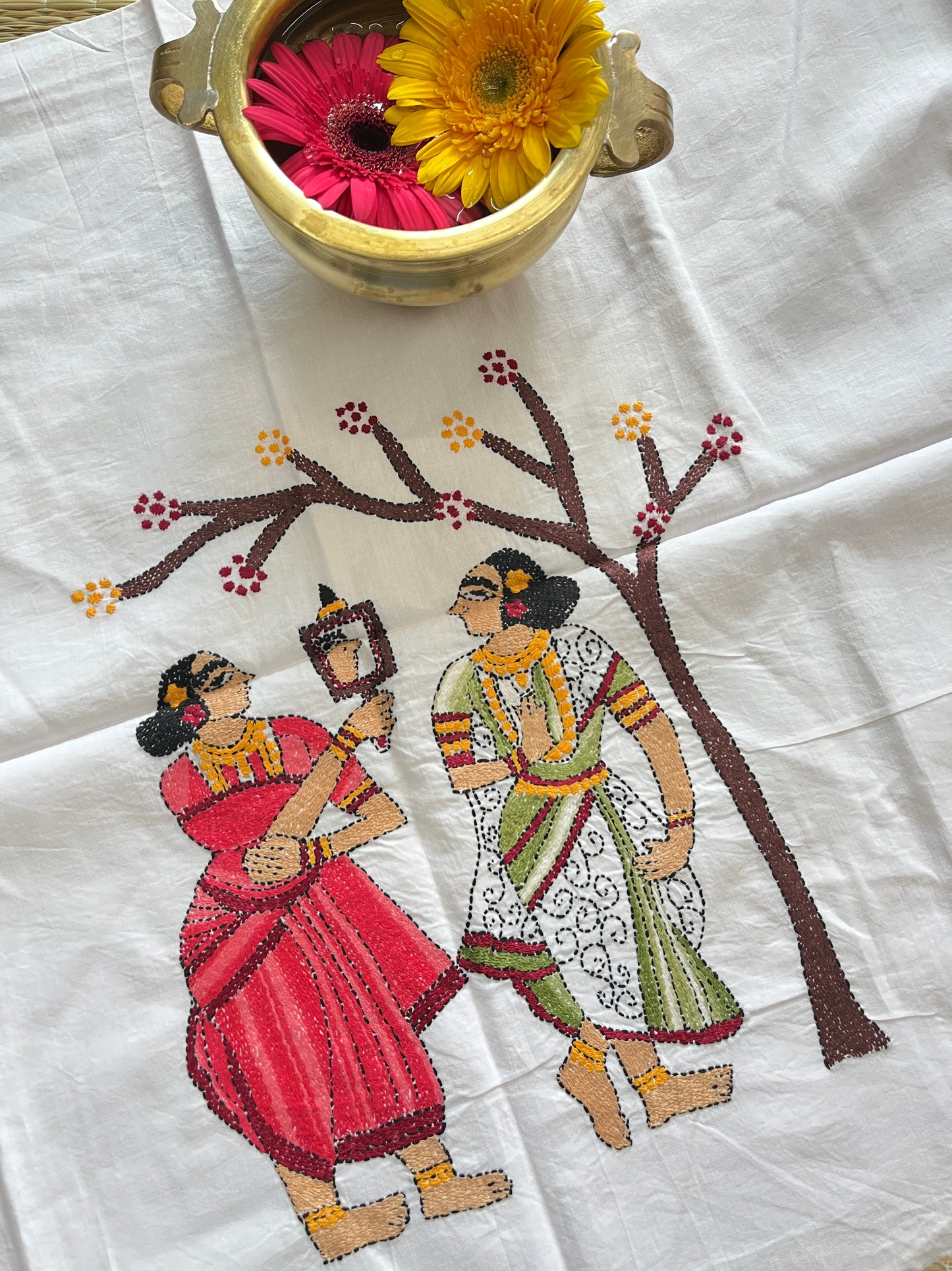 DKBP23 Designer Kanthawork Blouse Piece