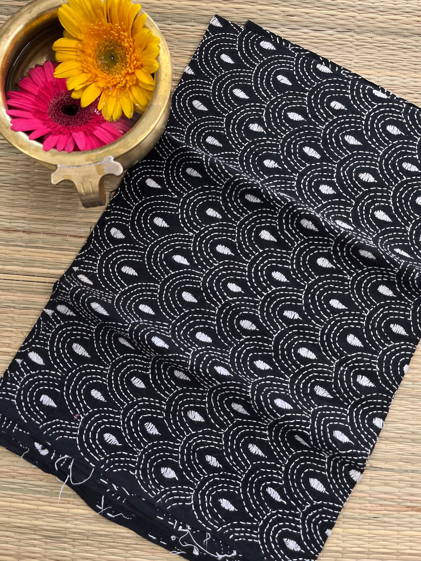 AKBP21 Allover Kanthawork Blouse Piece