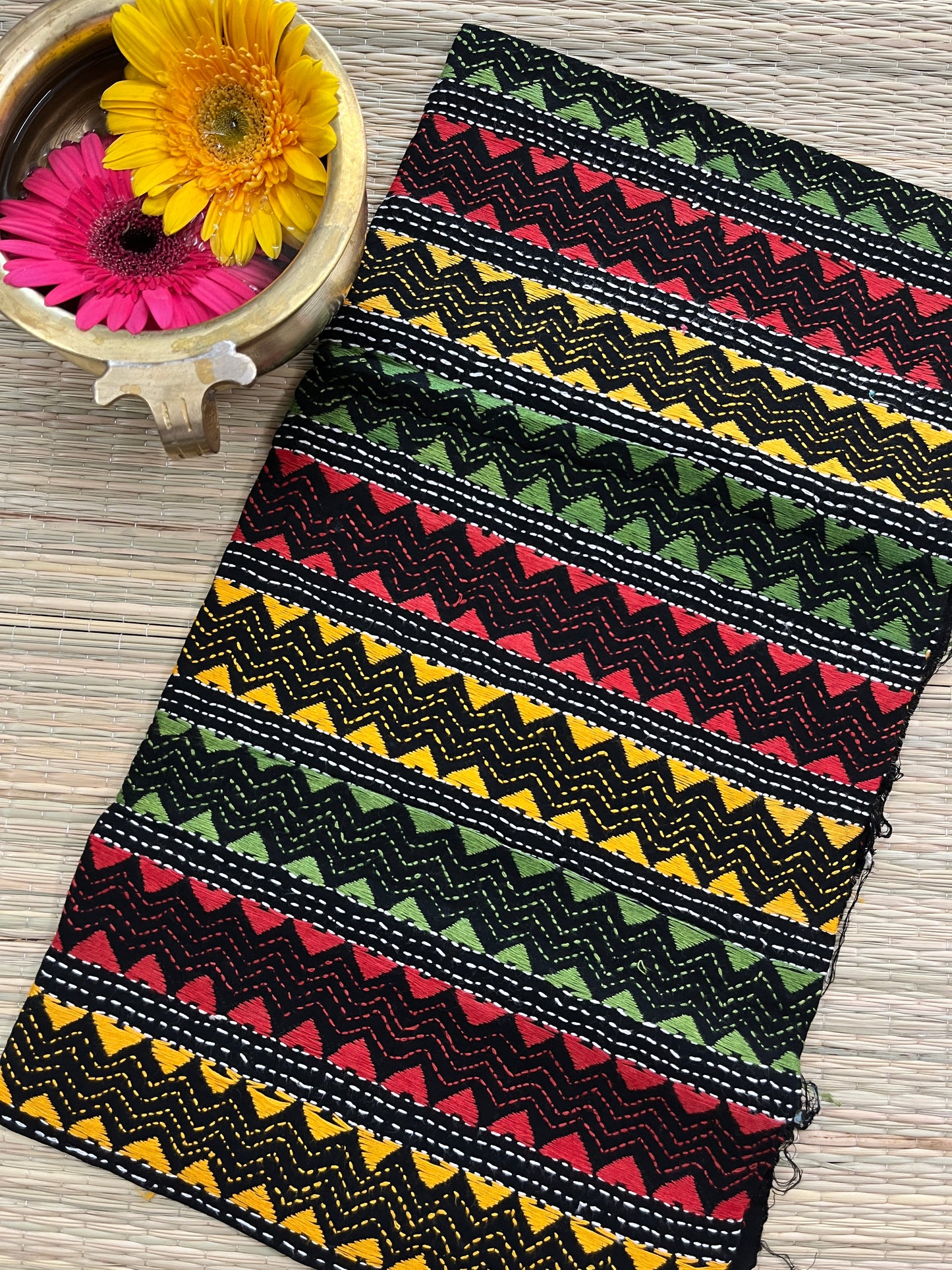 AKBP39 Allover Kanthawork Blouse Piece