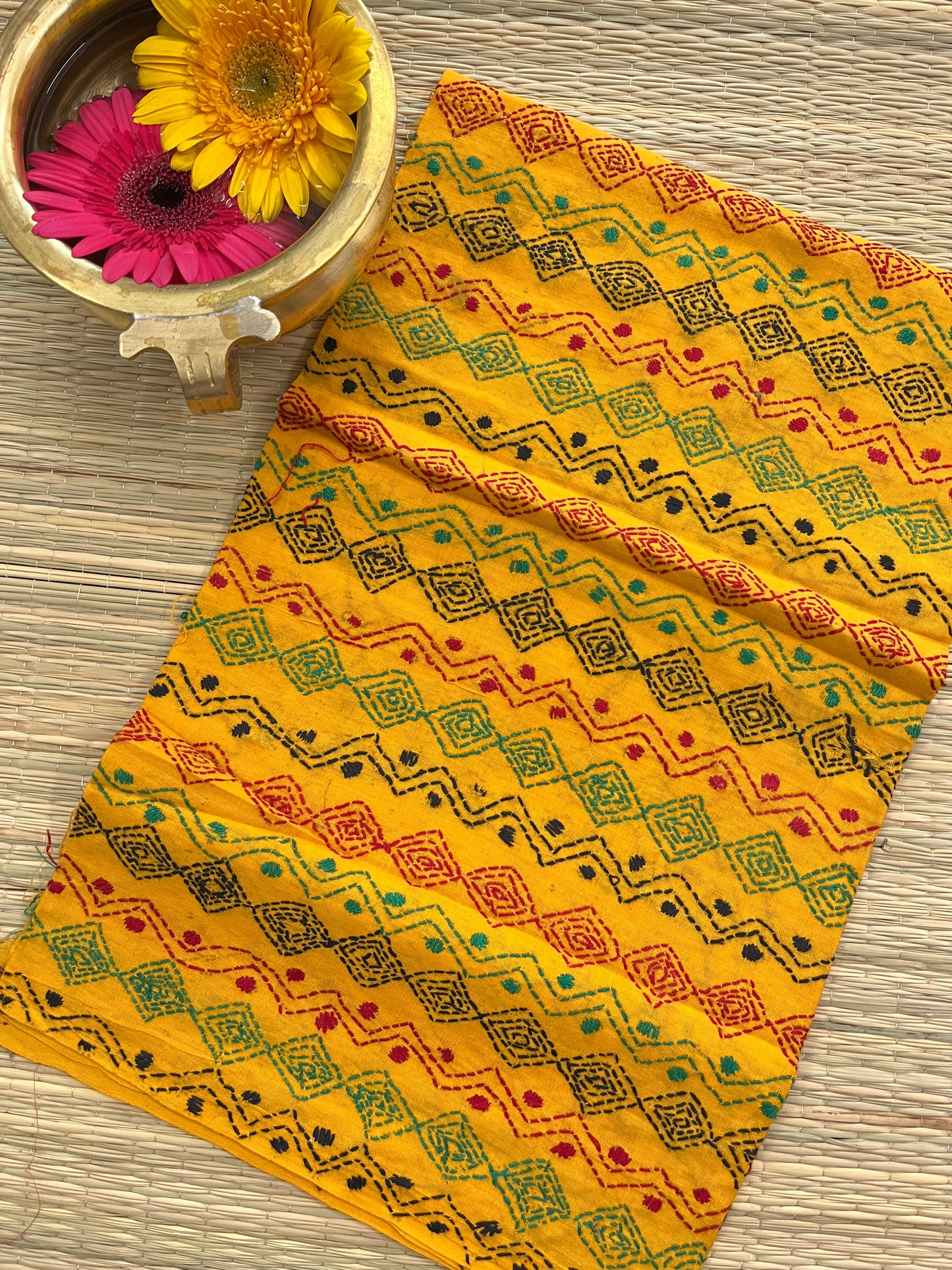 AKBP42 Allover Kanthawork Blouse Piece