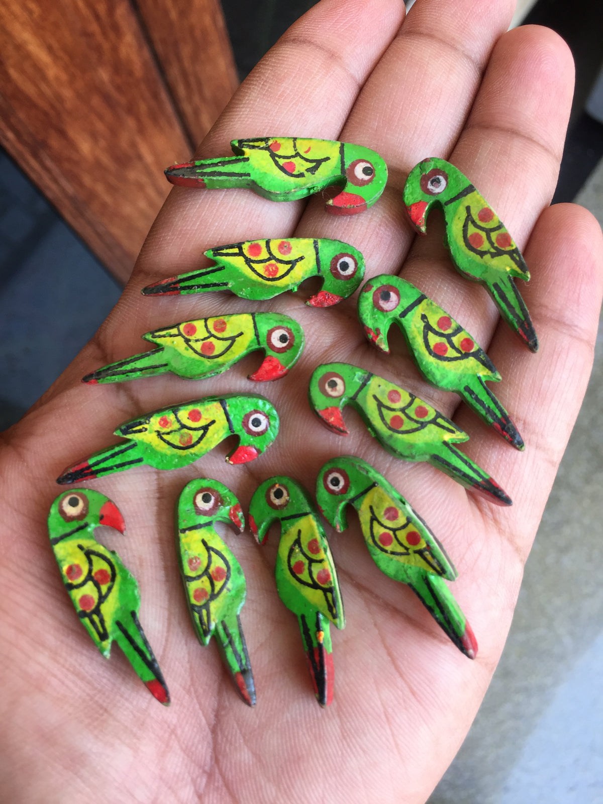 GREEN Parrot Buttons