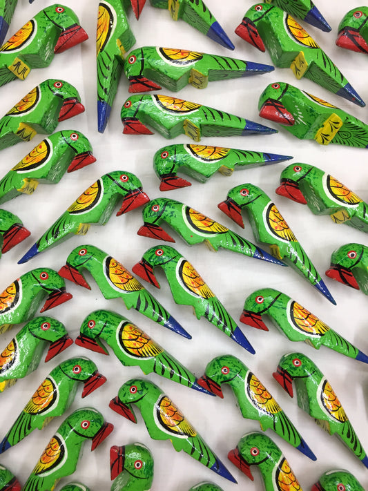 Jumbo Parrot Buttons