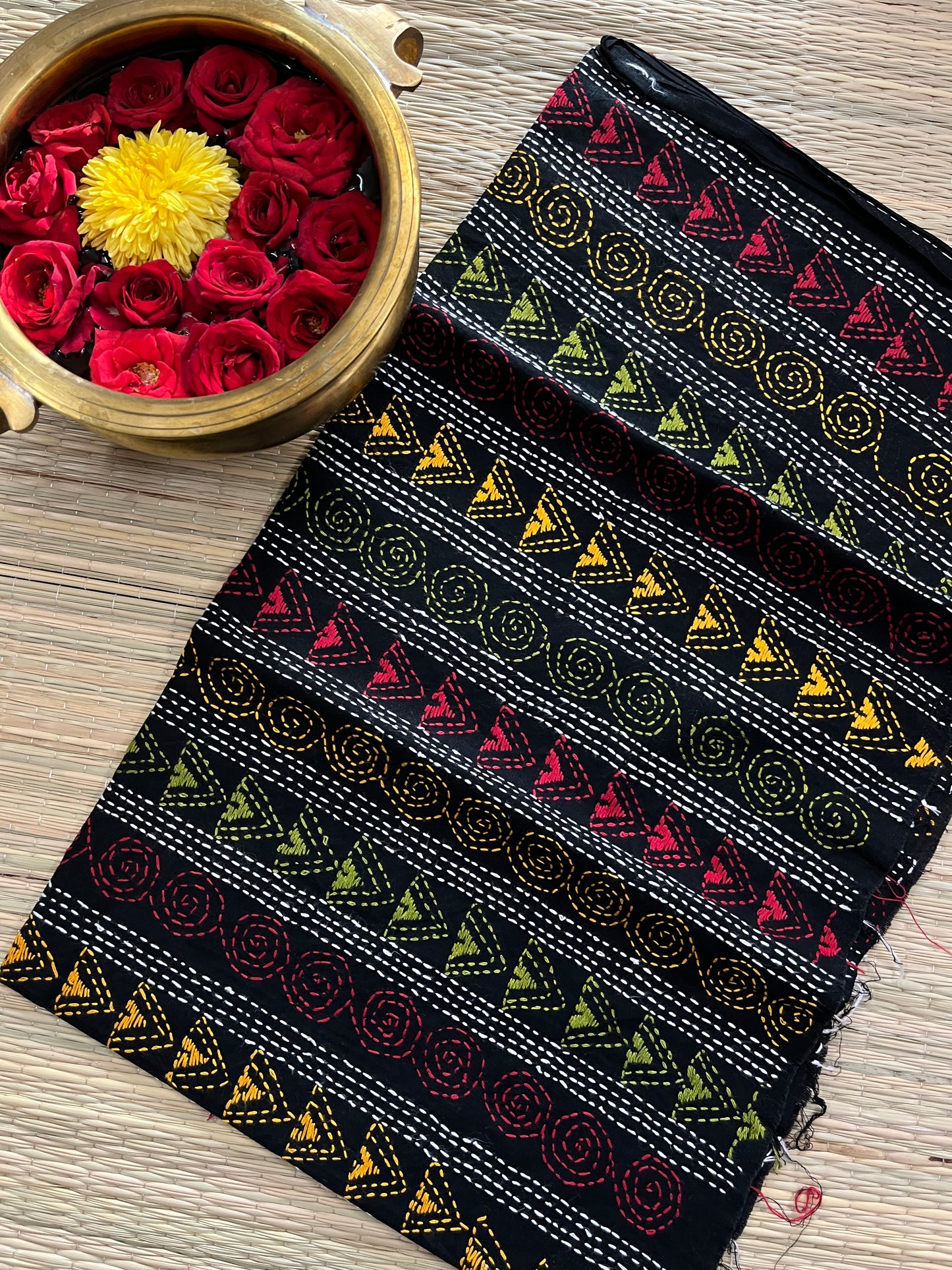 AKBP72 Allover Kanthawork Blouse Piece